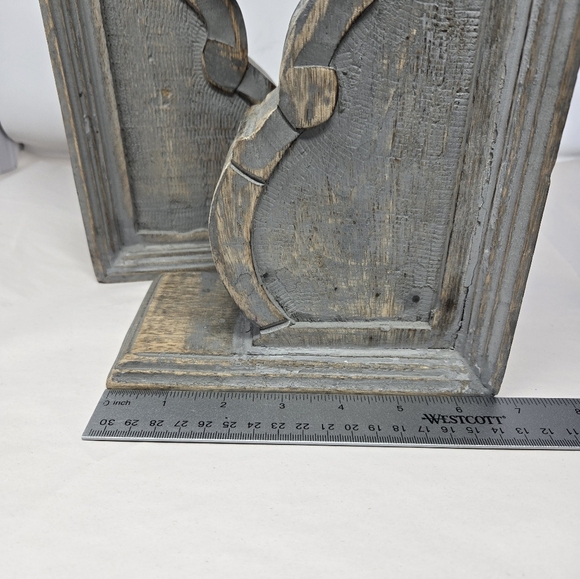 Casa Decor Corbel Large Book End Handcarved Distressed to Look Vintage Gray Wash - Picture 7 of 8